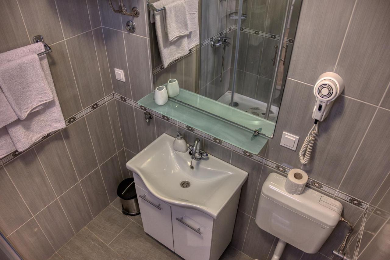 Guesthouse Victoria II Ντουμπρόβνικ Εξωτερικό φωτογραφία